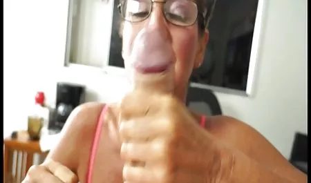 W lesie bezplatne sex filmy nikt nie słyszy.MP4