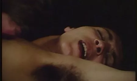 Eugene Smith sex filmy za darmo do oglądania złapał wąskich spodniach w autobusie dziewczyn
